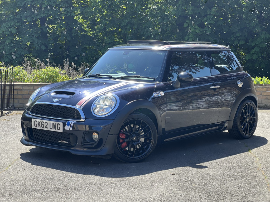 2012 MINI HATCH
